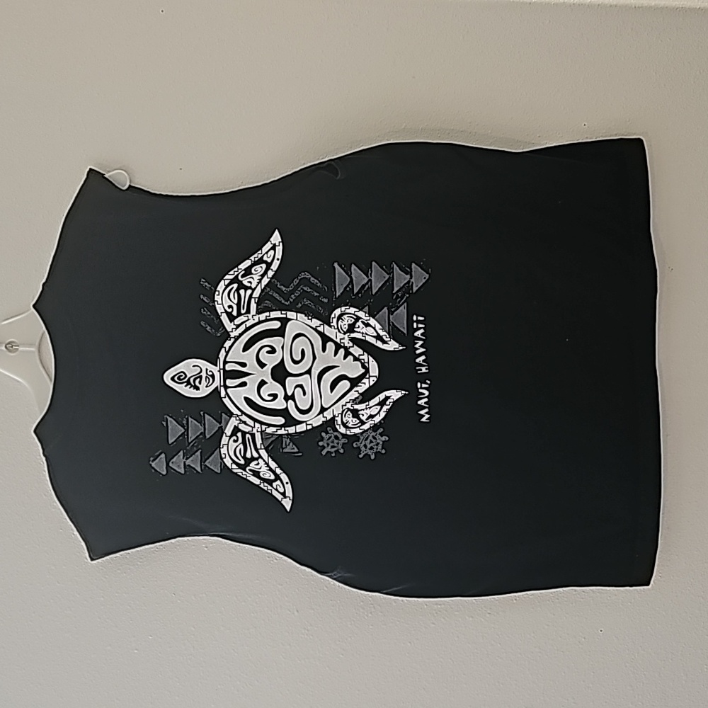 Maui t-shirt size XL black sleeveless